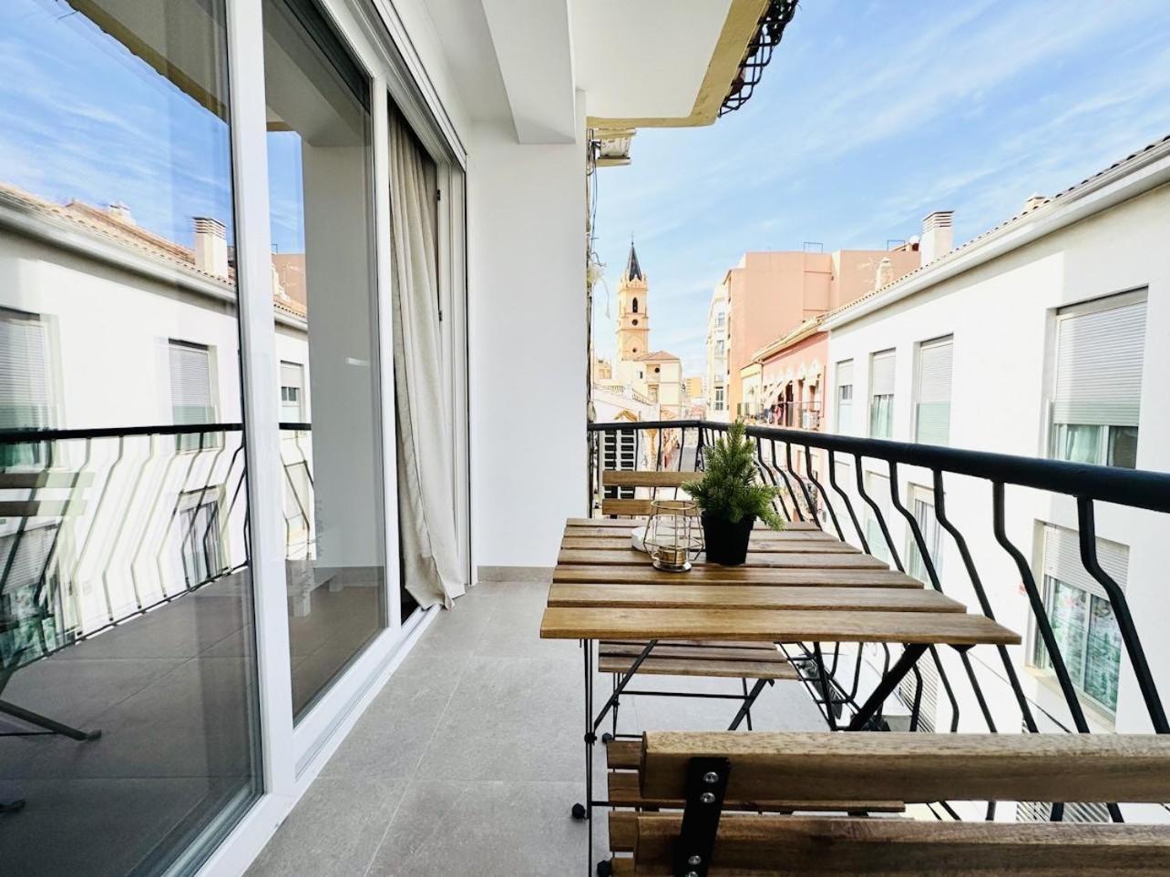 Family Apartment In The Malaga City Center Exteriör bild